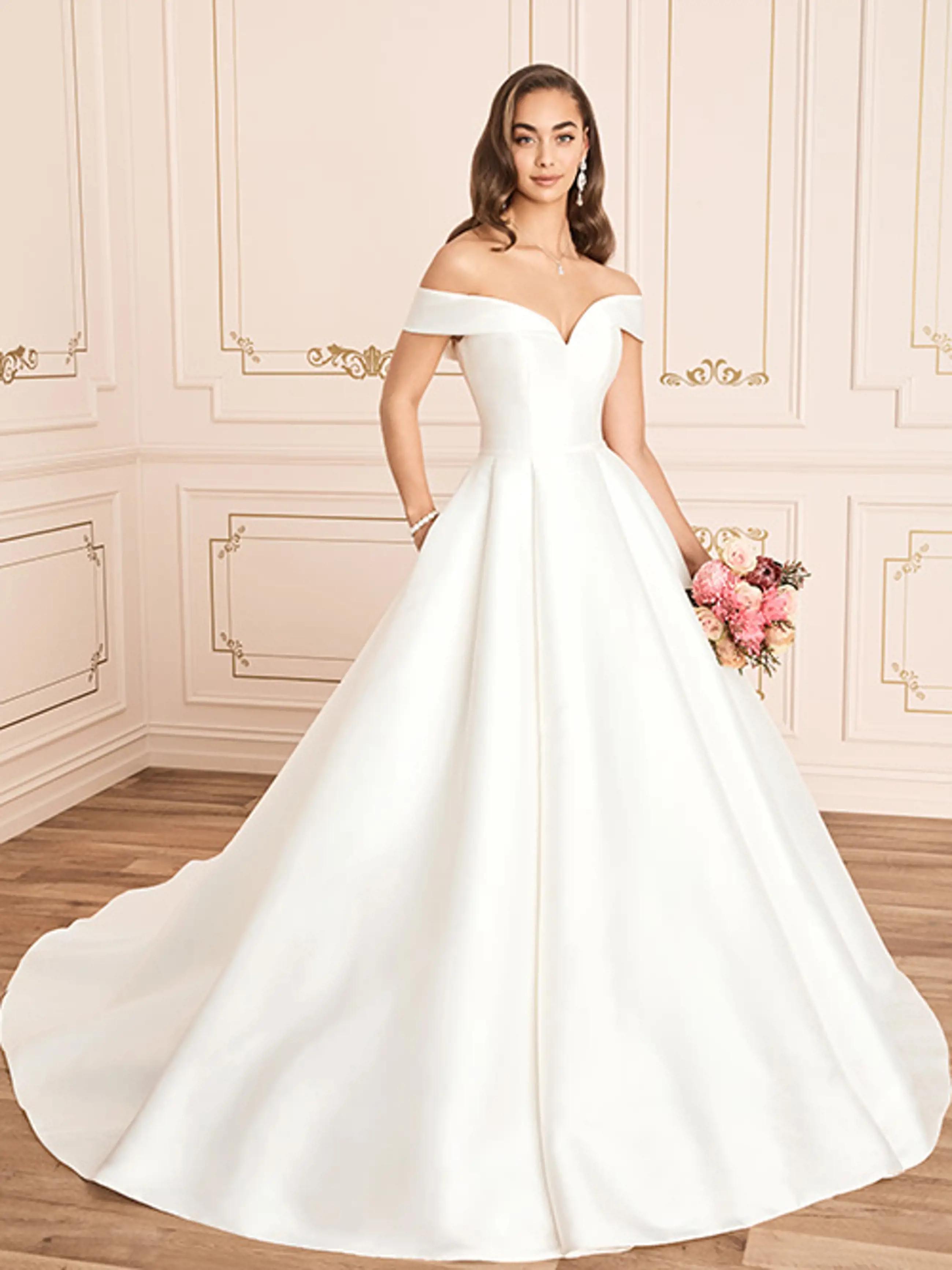 Bridal Gowns That Will Make You Feel Like a Princess! Image
