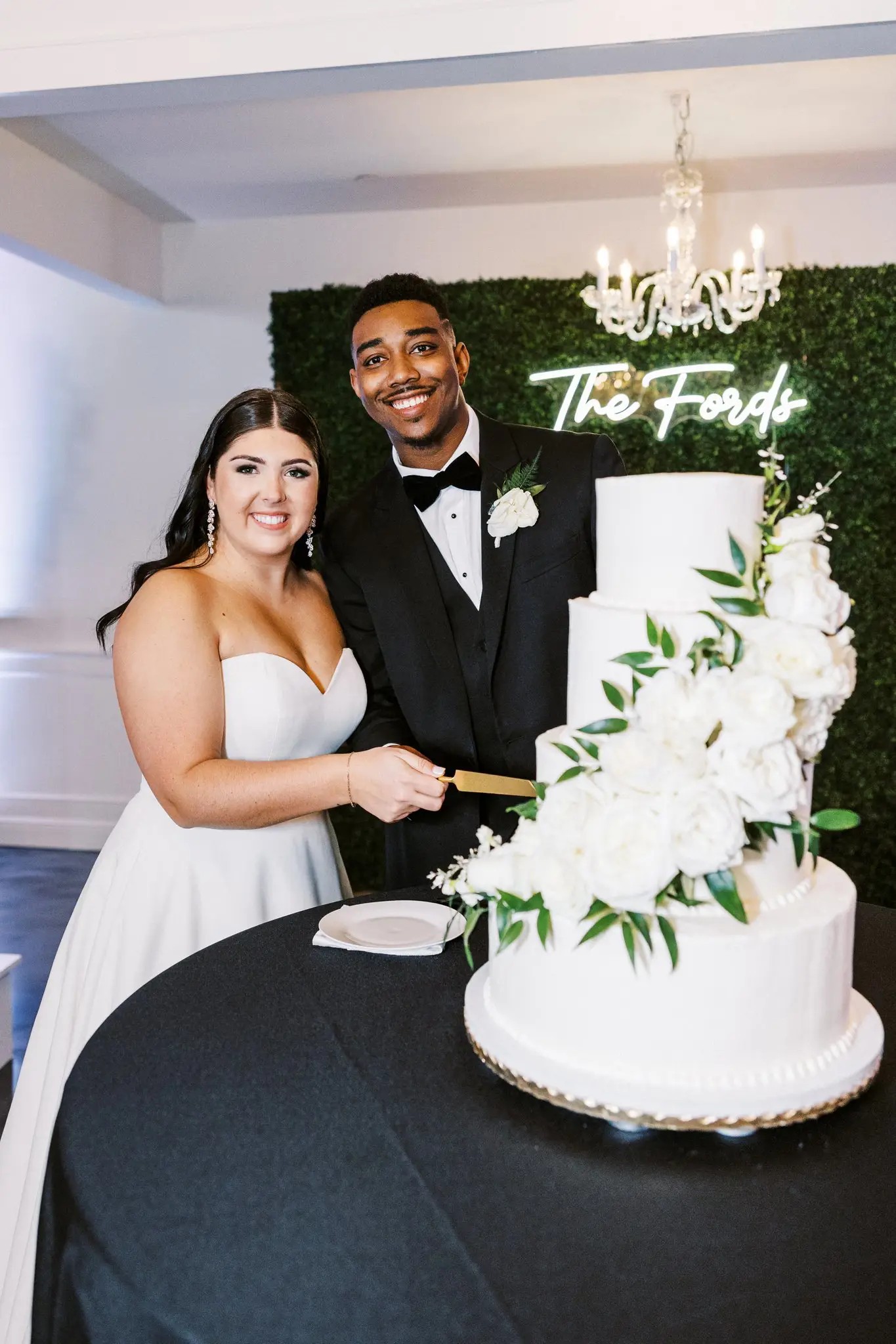 Wedding Cake cutting 