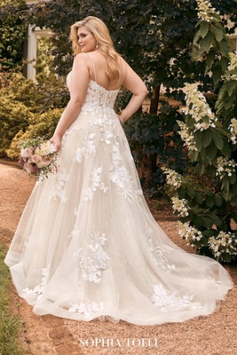 Style Tiffany Sophia Tolli #1 thumbnail