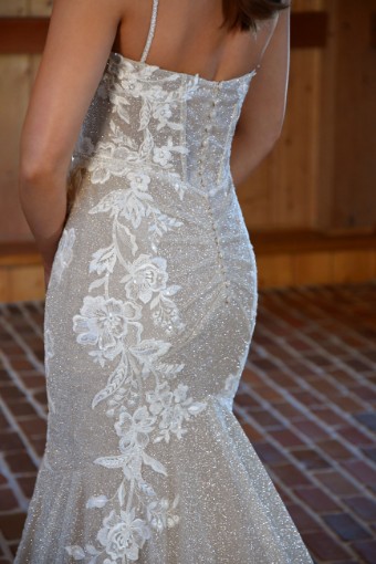 Style Shakira Essense of Australia #7 thumbnail
