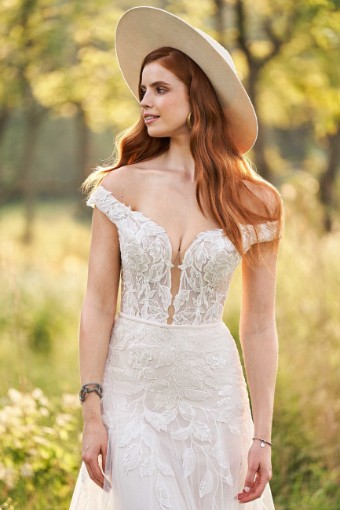 Style Harley (raised neckline) Lillian West #1 thumbnail
