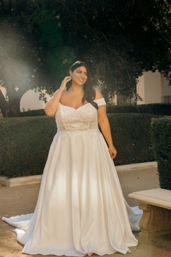 Style Jenna Essense of Australia #4 Ivory/White thumbnail