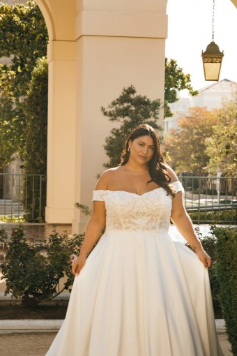 Style Jenna Essense of Australia #5 Ivory/White thumbnail