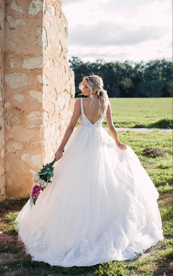 Style Melissa Essense of Australia #4 Ivory thumbnail
