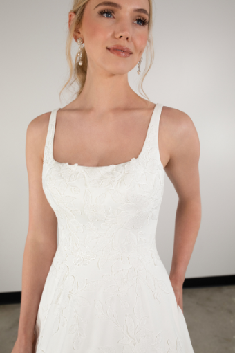 Style Callie Essense of Australia #6 default Ivory/White thumbnail