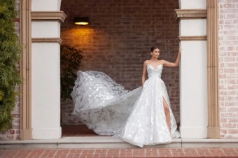 Style Colbie Essense of Australia #6 thumbnail