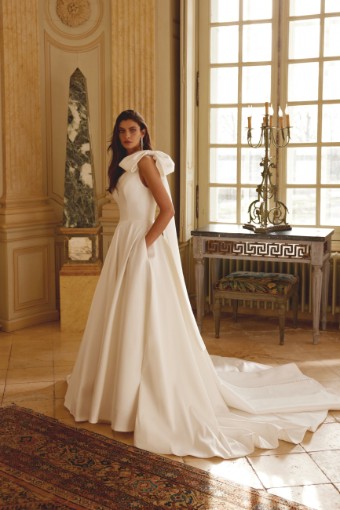 Style Loren Justin Alexander #6 Ivory thumbnail