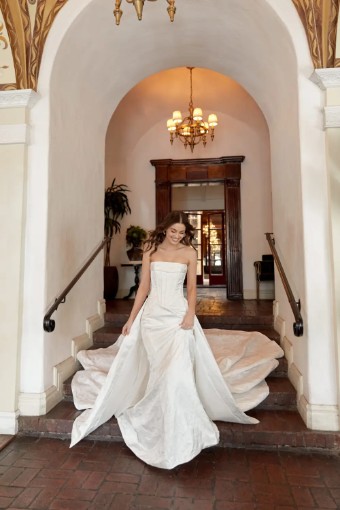 Style Adrienne Essense of Australia #11 thumbnail