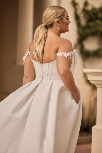 Style Anastasia (no Slit) Sophia Tolli #2 Ivory thumbnail