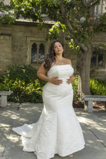 Style Peyton (Noble Satin) Stella York #1 thumbnail