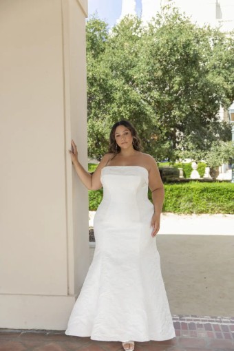 Style Peyton (Noble Satin) Stella York #3 thumbnail