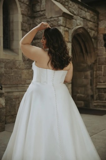 Style Nicole Stella York #1 thumbnail